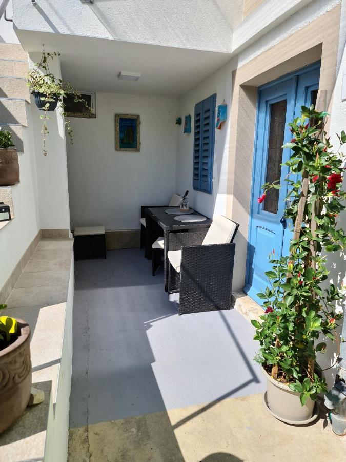 Apartments By The Sea Veli Losinj, Losinj - 19196 Экстерьер фото